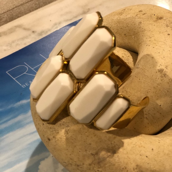 CC SKYE Cuff - Picture 14 of 15